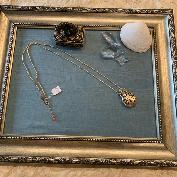 Lia Sophia Jewelry - Lia Sophia necklace